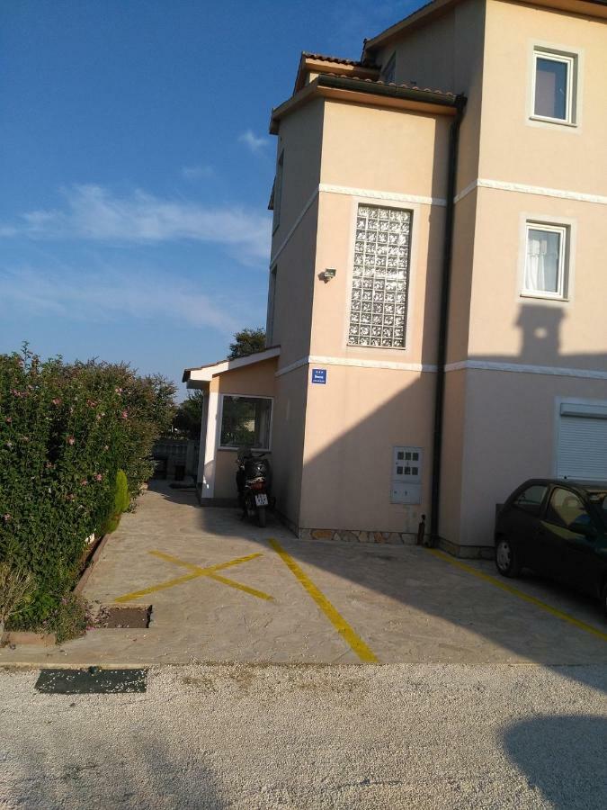 Best Buy Apartments Fazana Valbandon Exterior photo