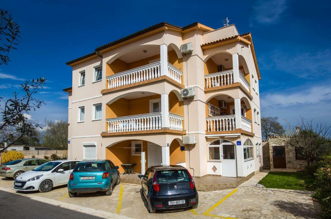 Best Buy Apartments Fazana Valbandon Exterior photo